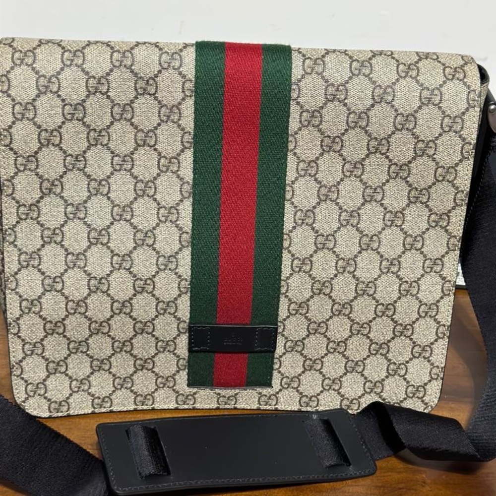 Gucci canvas Flap Messenger Bag
